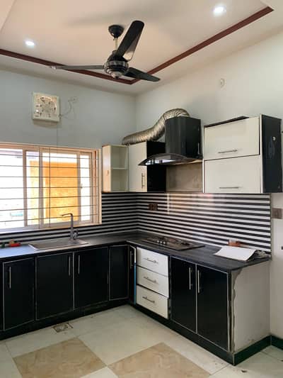 Bahria orchard Lahore 8marla portion for rent like new