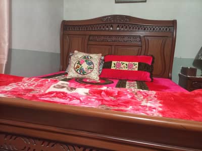 Bed,Dressing Table and 2 side Table