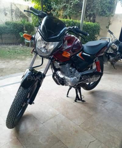 Mid November ki  bike hai. neat and clean