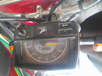 Honda CD70 available for sale in red color. almost genuine bikes.