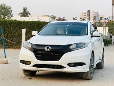Honda vezel Z sensing white room limited