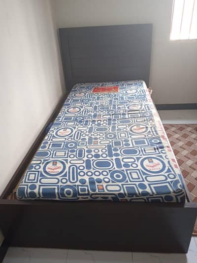 Single Bed for Sale – Excellent Condition – Like New