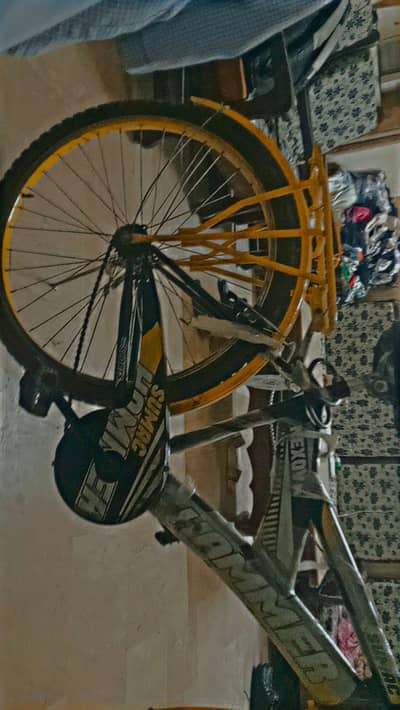 bilkul new condition he 12 hafte used he