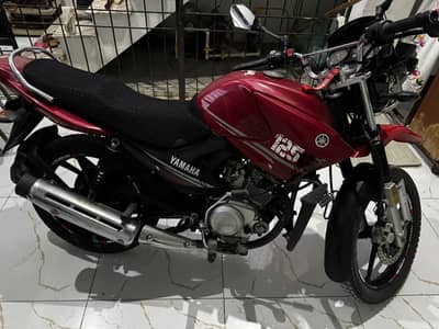 Yamaha YBR 125G – 2022 Model | Red | 15,000 KM Driven