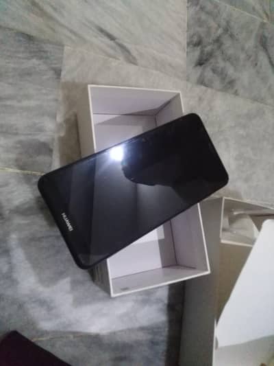 Huwaei Y9 2018 With Box