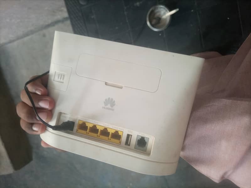 HUAWEI 4G SIM ROUTERS AND DEVICES - Networking - 1111718458