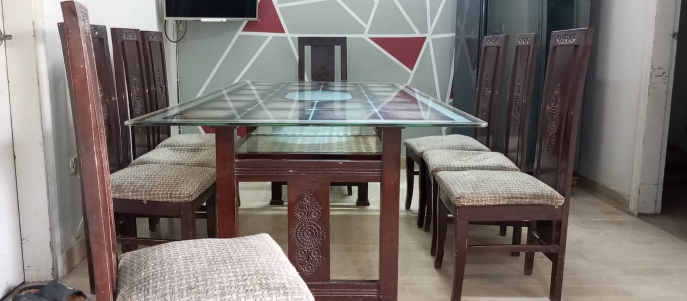 Dinning table 0