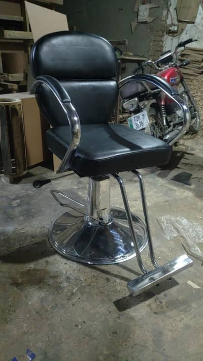 Saloon Chairs | Parlor Chairs | Manicure| Pedicure| Stools | Trolley's