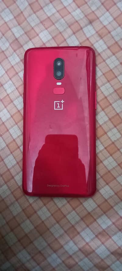 One plus 6.8gb ram 256 gb rom