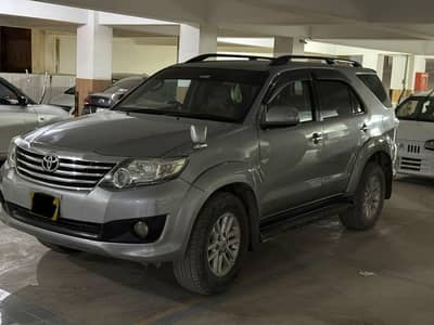 Toyota Fortuner V Model 2013