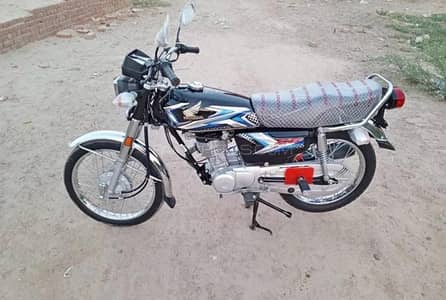 Honda 125 for sale 4200 chalk hai bs