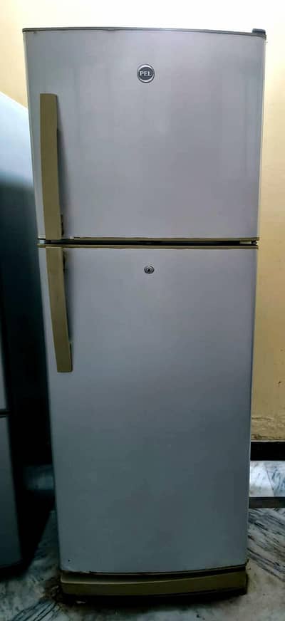 PEL full size refrigerator for sale in good conition