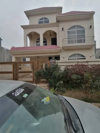 10 Marla Brand New House Available For Rent In FF Block Citi Housing Gujranwala