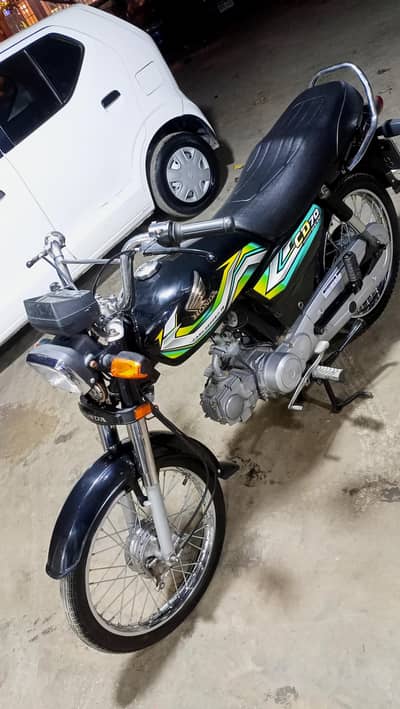 Honda CD70 2023 model Karachi num 1st owner Genuine mint condition
