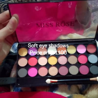 “Makeup Eye Shadow Palette – New” ya