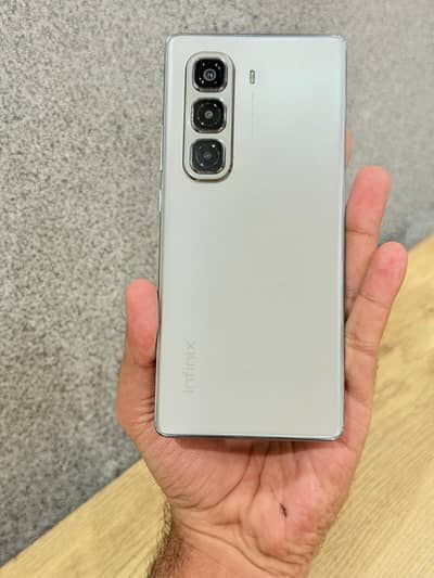 Infinix hot 50 pro plus