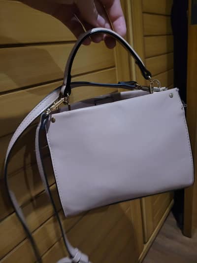 cross body handbags.