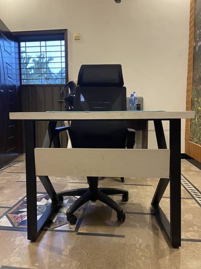 Office table for sale