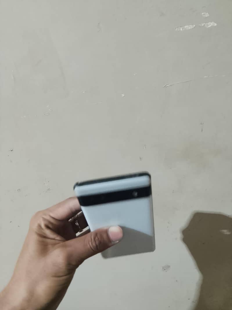 Google Pixel 6a 4