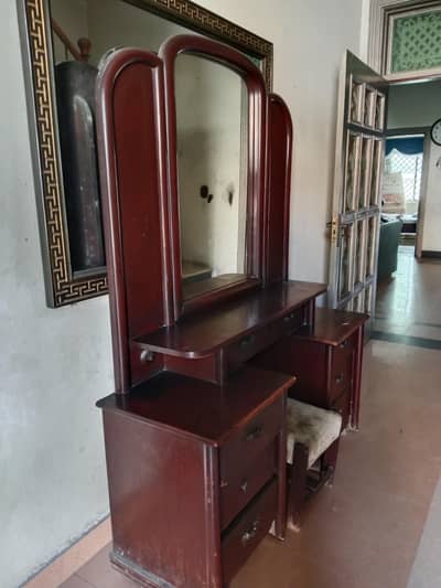 Dressing table for sale