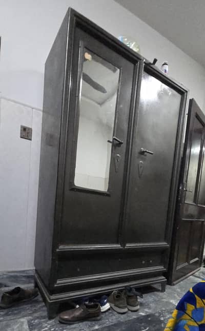 Iron Alamri with locker 2 Door (new metalic paint)