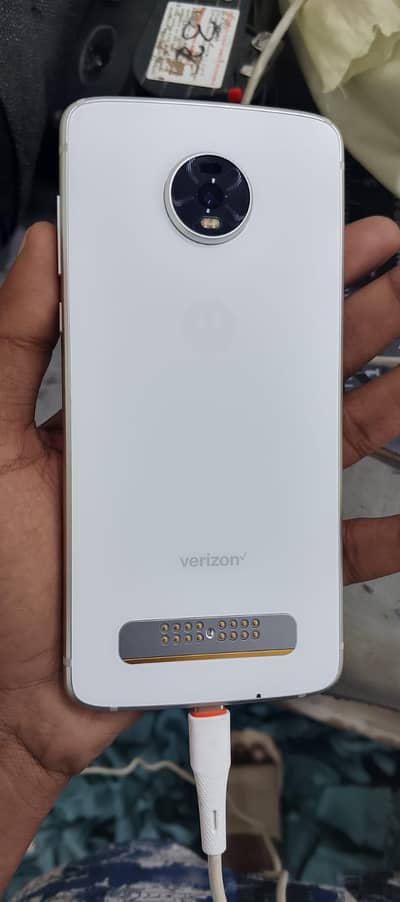 Moto Z4      ( PTA APPROVED )