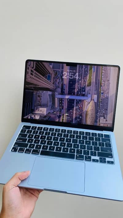Macbook AIR M4  16/256