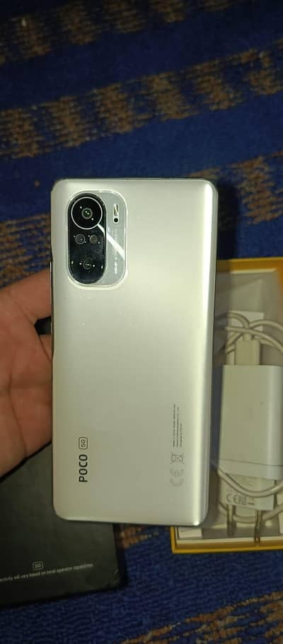 xiaomi Poco F3 8/256 with box charger