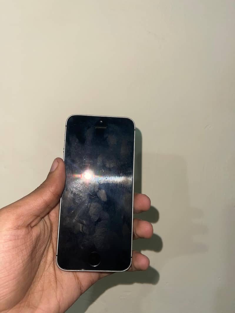 IPhone 5SE 1