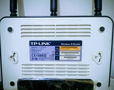 TP-Link TL-WR940N Router with Box & Charger