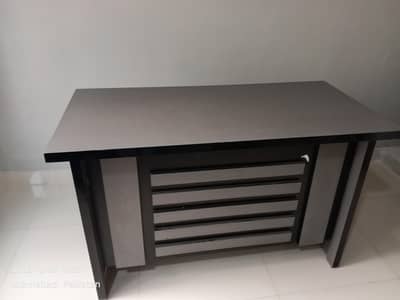 office table in good condition for sale