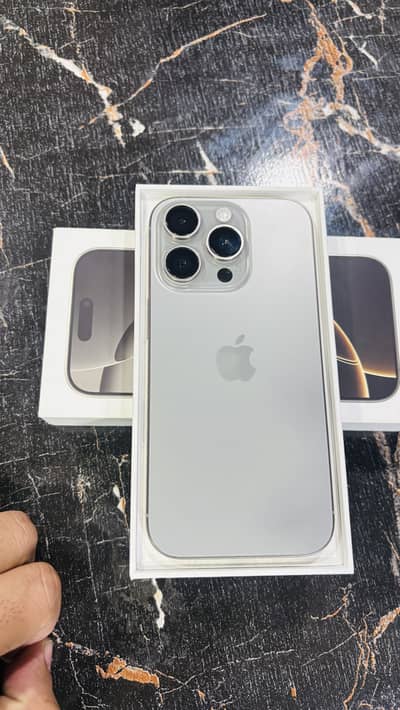 Iphone 16pro non pta 1Tb complete box