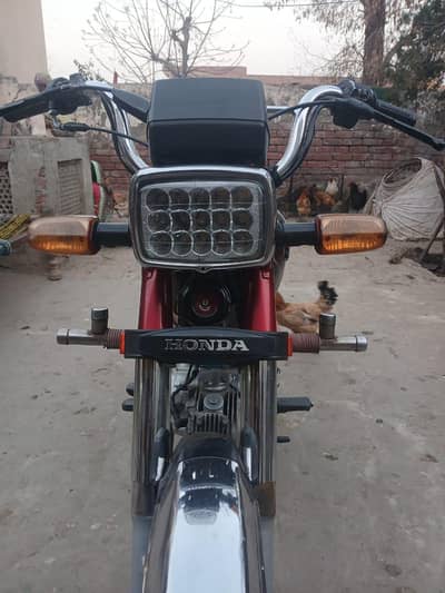 HONDA CD70
