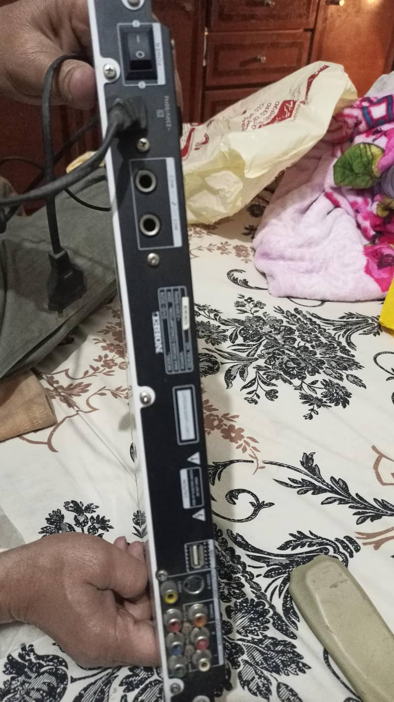 DVD PLAYER 6