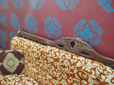 5 Seater Sofa Set with Glass Center Table – Urgent Sale