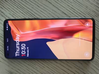 One Plus 9R 8/256 - clear display