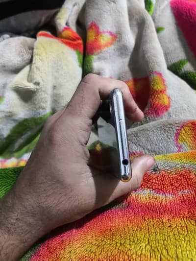 Sony Xperia 5 mark 2 8 128 10 by9