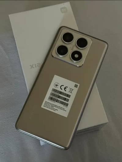Xiaomi 14t pro 12/512.  warranty 10 month available