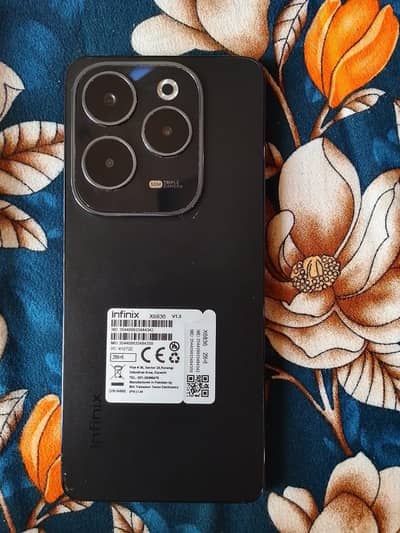 hot 40 with box and charger