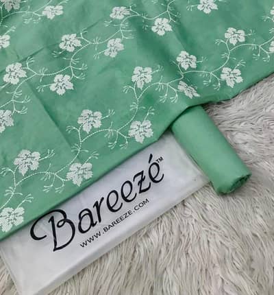 2pcs lawn k suits hai plz read description