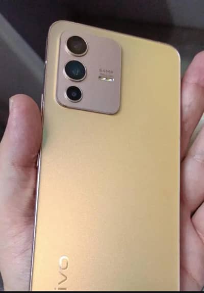 vivo v23 5G 12+5 ram 256 memory lush condition