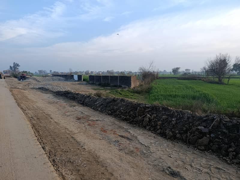 155مرلہ کارنرپلاٹ براۓ فرحت-کرتاپورروڈسیالکوٹ 0