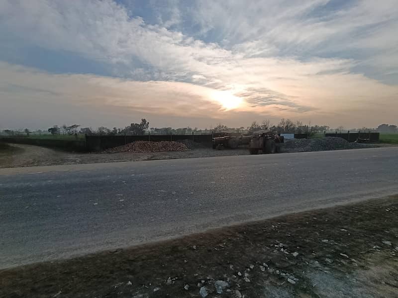 155مرلہ کارنرپلاٹ براۓ فرحت-کرتاپورروڈسیالکوٹ 3