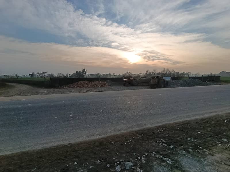 155مرلہ کارنرپلاٹ براۓ فرحت-کرتاپورروڈسیالکوٹ 4