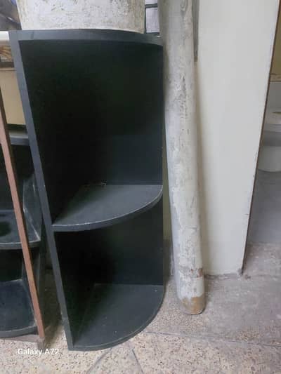 book shelf   and 2 corners