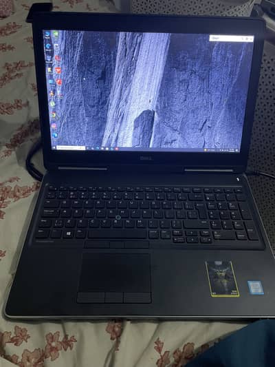 Dell 7520 Gaming Laptop 16gb ram + Nvidia 2200M 4gb