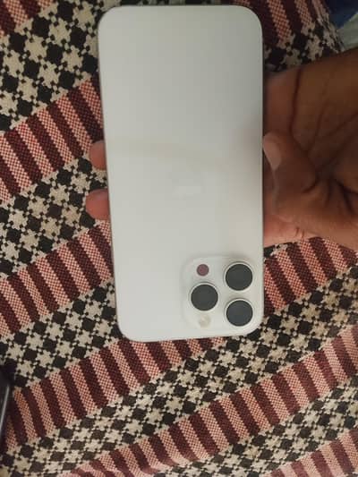 16pro. max. . . non pta . . factory unlock. . . white titanian 10/10condiahan