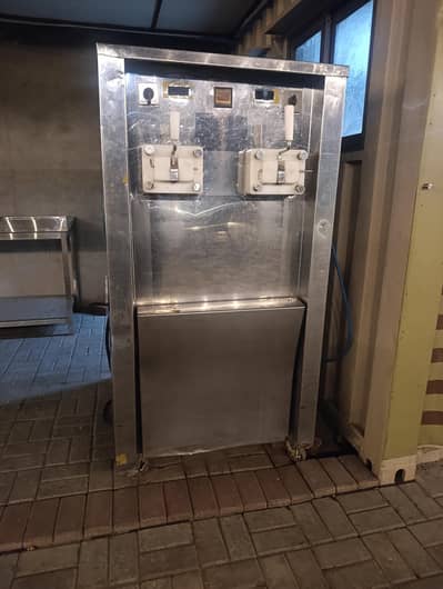 3 phase duble head ice cream machine with 2 cylinders and 1 compressor