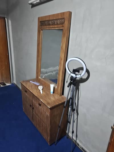 bed & dressing table for sale