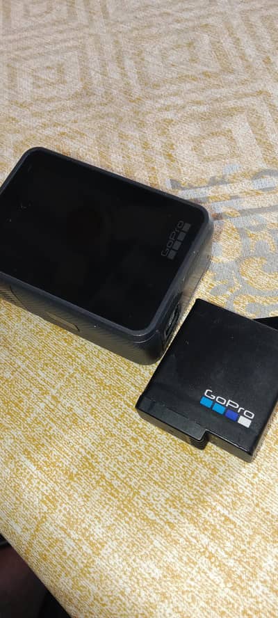 Go Pro Hero 5 Camera With Battery a d Charger